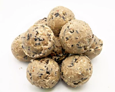 Love Your Pet 150 Ultimate Suet Fatballs Sunflower, Fruit & Nut No Nets Wild Bird Food 12.75Kg